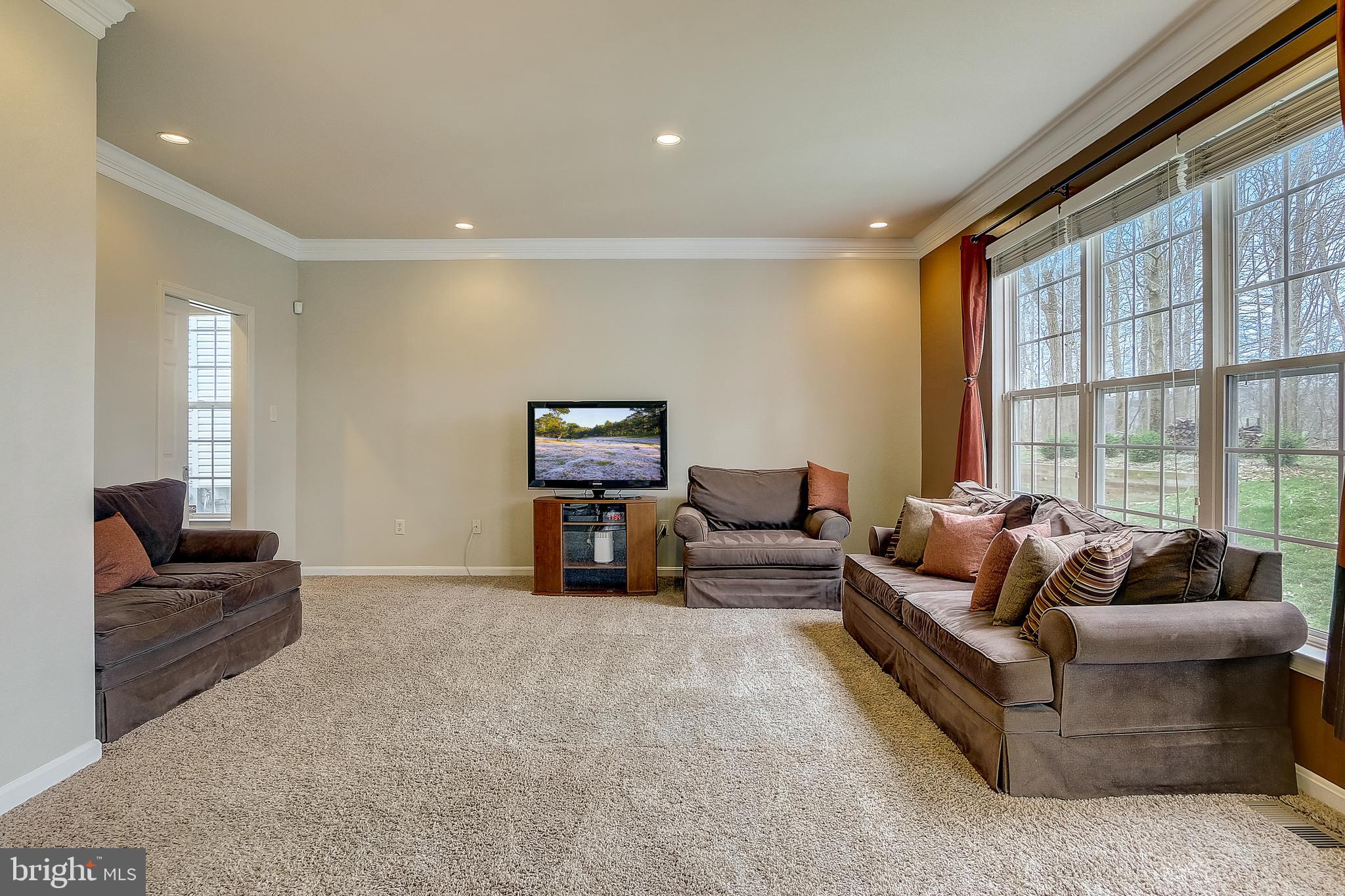8000 Big Pool Road Laurel, MD 20724 - Photo 29 of 80 Spacious & Bright