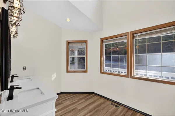 $785,000 | 6487 East Hayden Lake Road, Hayden, ID 83835