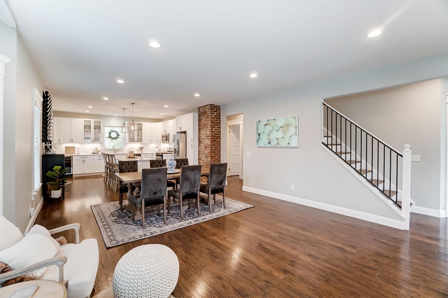 1079 Asbury Road Cincinnati, OH 45255 - Photo 9 of 50 Gallery Image 9