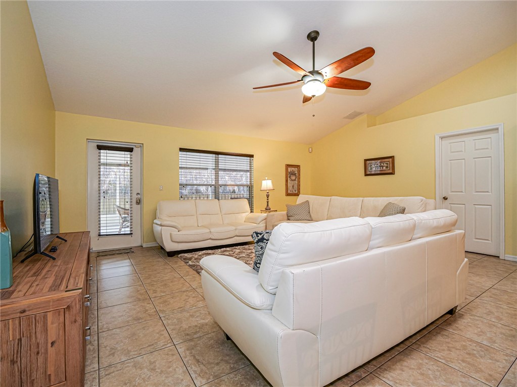 865 Beard Avenue Sebastian, FL 32958 - Photo 4 of 27