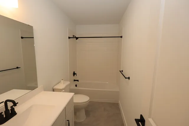 $369,900 | 690 Daniels Lake Lane, Dayton, TX 77535