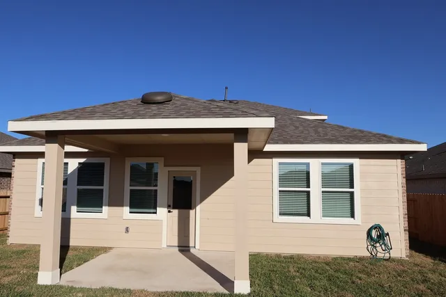 $369,900 | 690 Daniels Lake Lane, Dayton, TX 77535