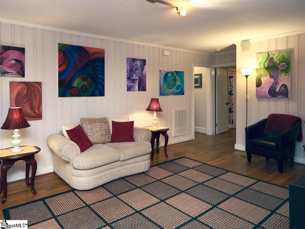 4 Rockmont Road Greenville, SC 29615 - Photo 11 of 33 Gallery Image 11