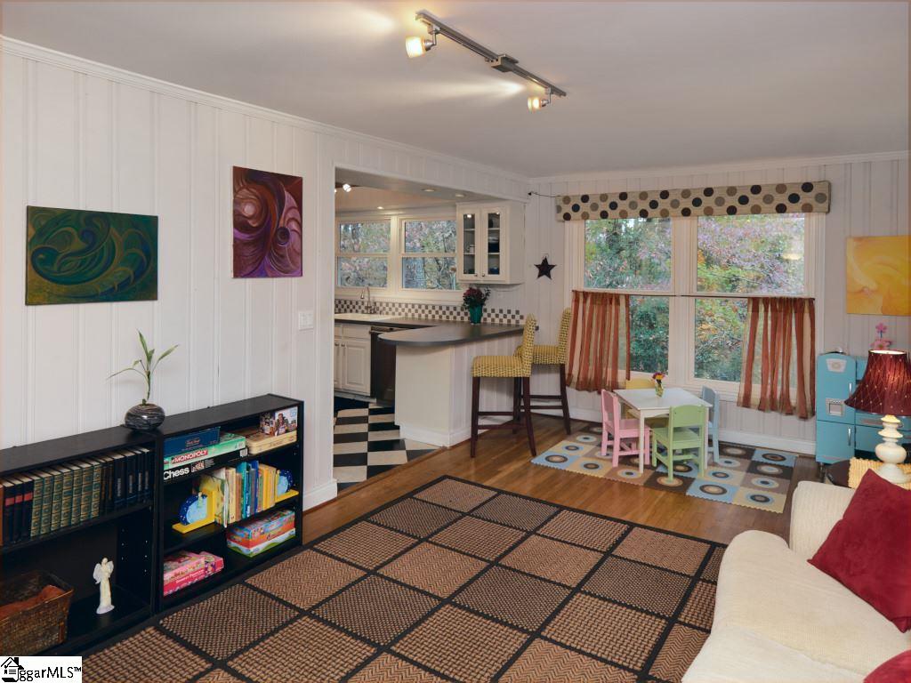 4 Rockmont Road Greenville, SC 29615 - Photo 12 of 33 Gallery Image 12