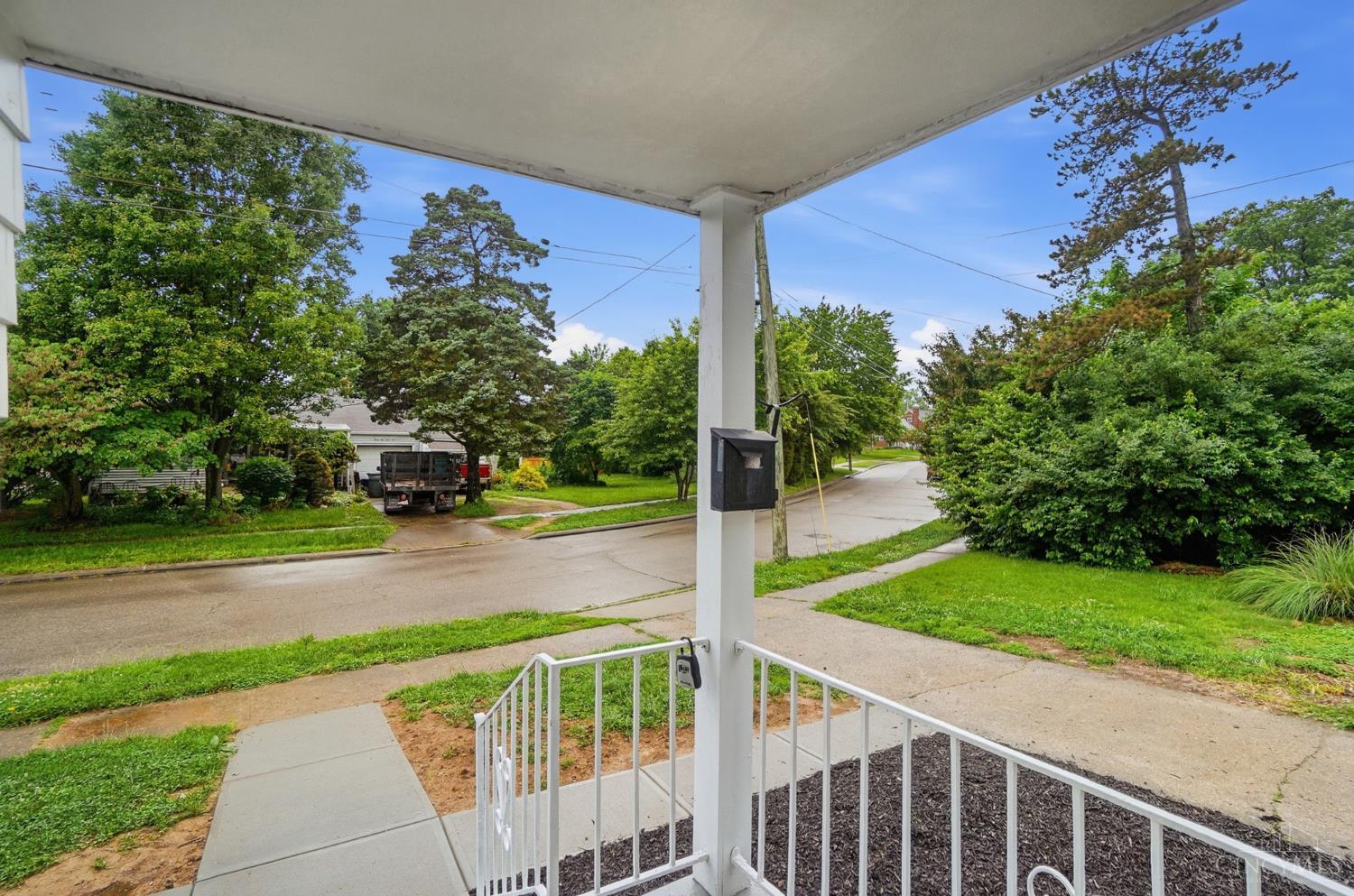 3548 Eyrich Road Cincinnati, OH 45248 - Photo 4 of 33