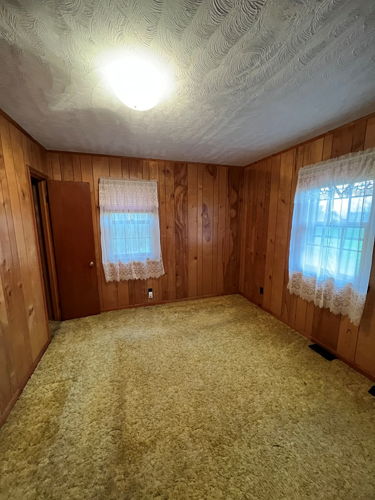 3699 Hebron Road Galax, VA 24333 - Photo 14 of 18 Gallery Image 14