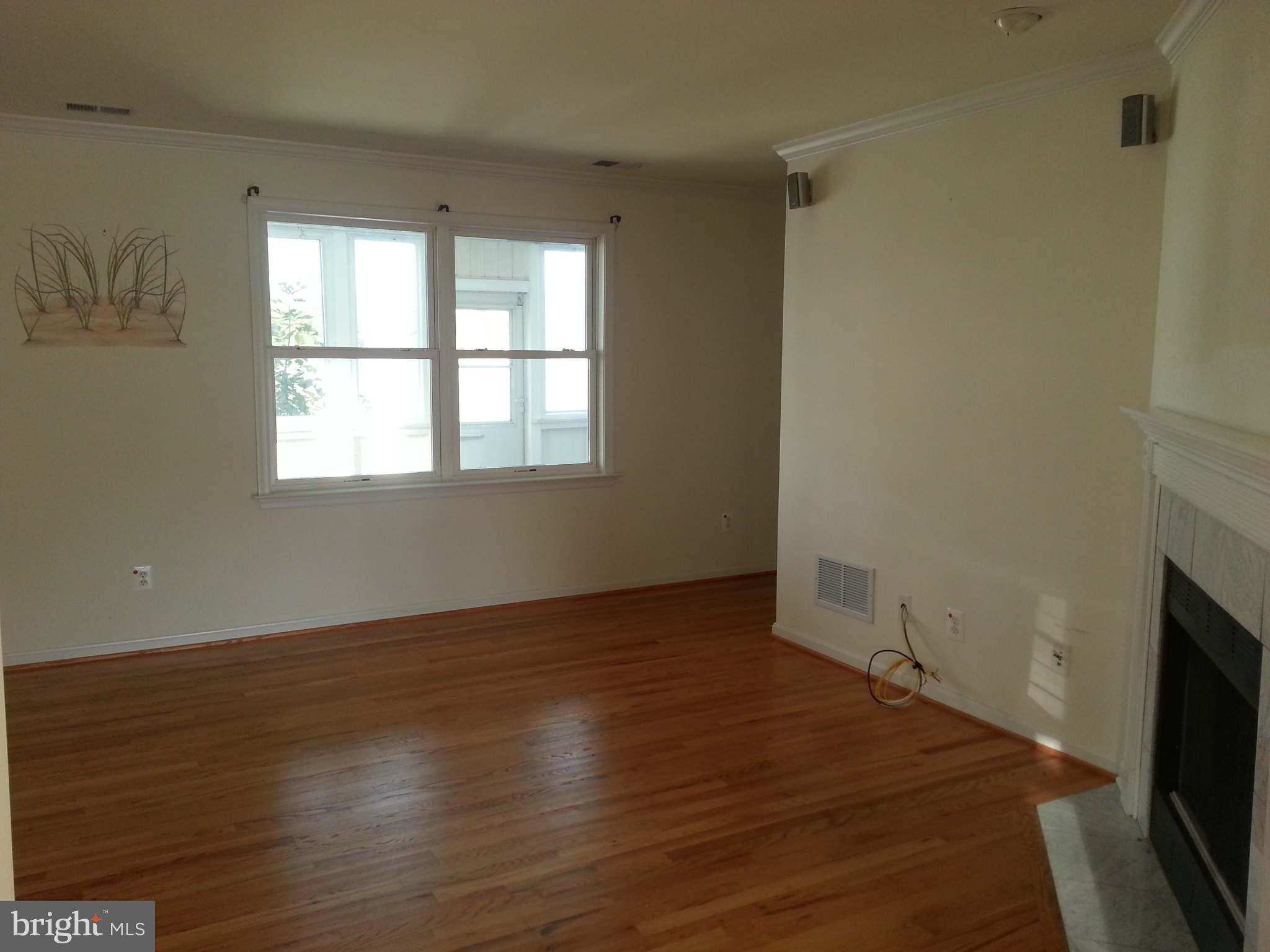 1212 Stumpfs Road Middle River, MD 21220 - Photo 11 of 26 Living Room