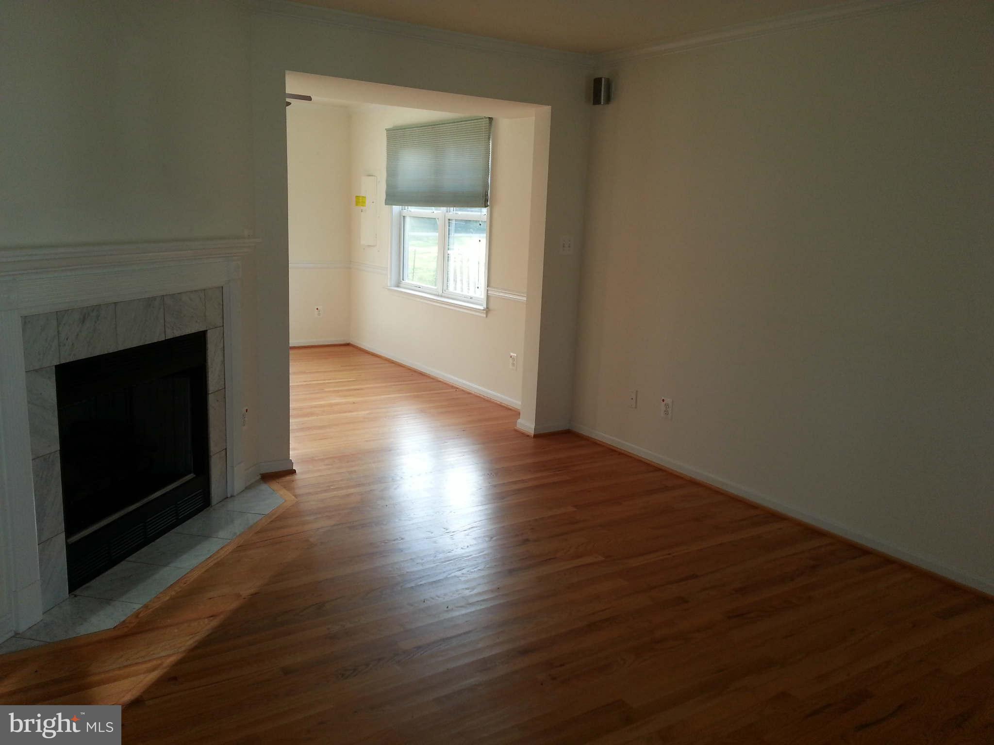 1212 Stumpfs Road Middle River, MD 21220 - Photo 10 of 26 Living Room