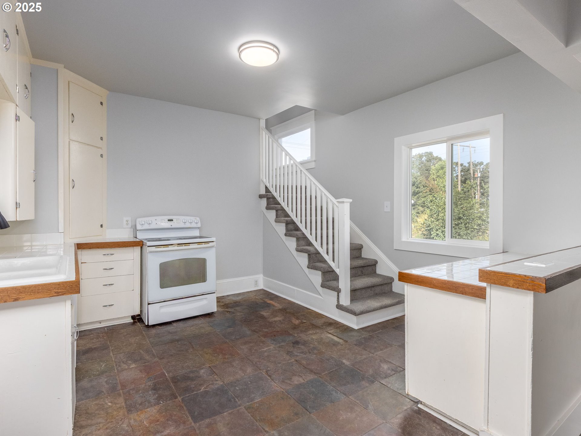 3000 Quinaby Road Northeast Salem, OR 97303 - Photo 15 of 45 Kitchen