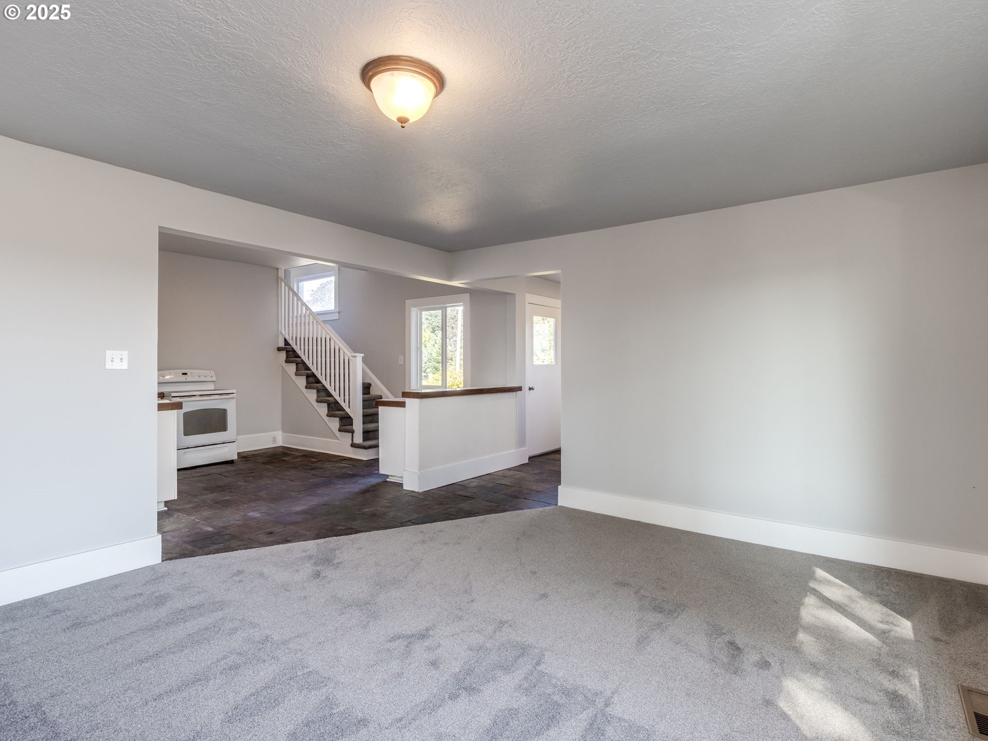 3000 Quinaby Road Northeast Salem, OR 97303 - Photo 20 of 45 Family Room