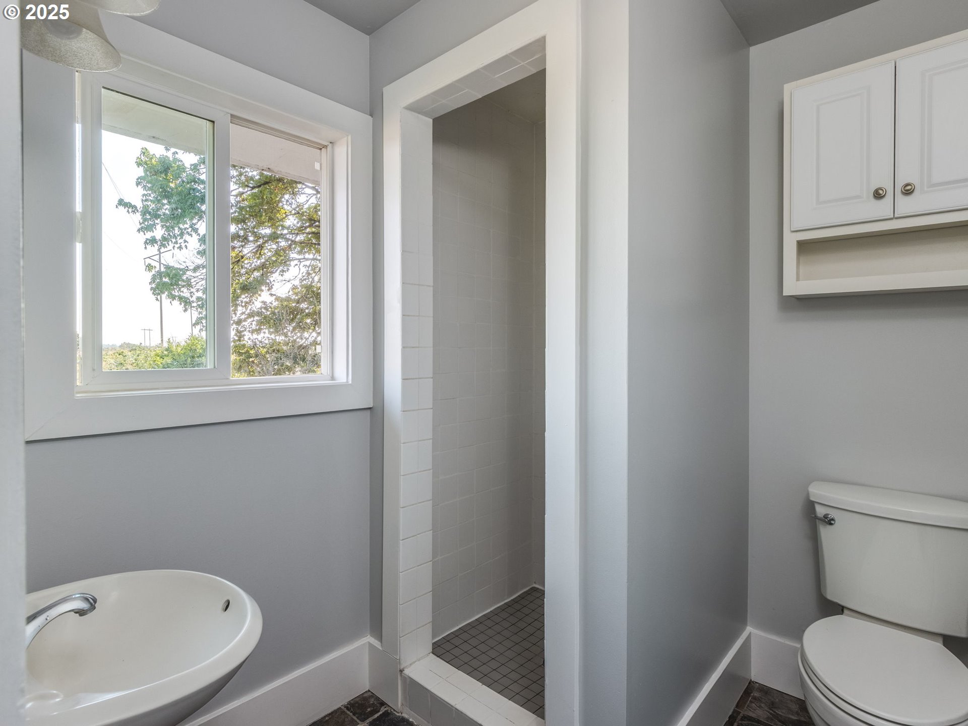 3000 Quinaby Road Northeast Salem, OR 97303 - Photo 23 of 45 Bathroom