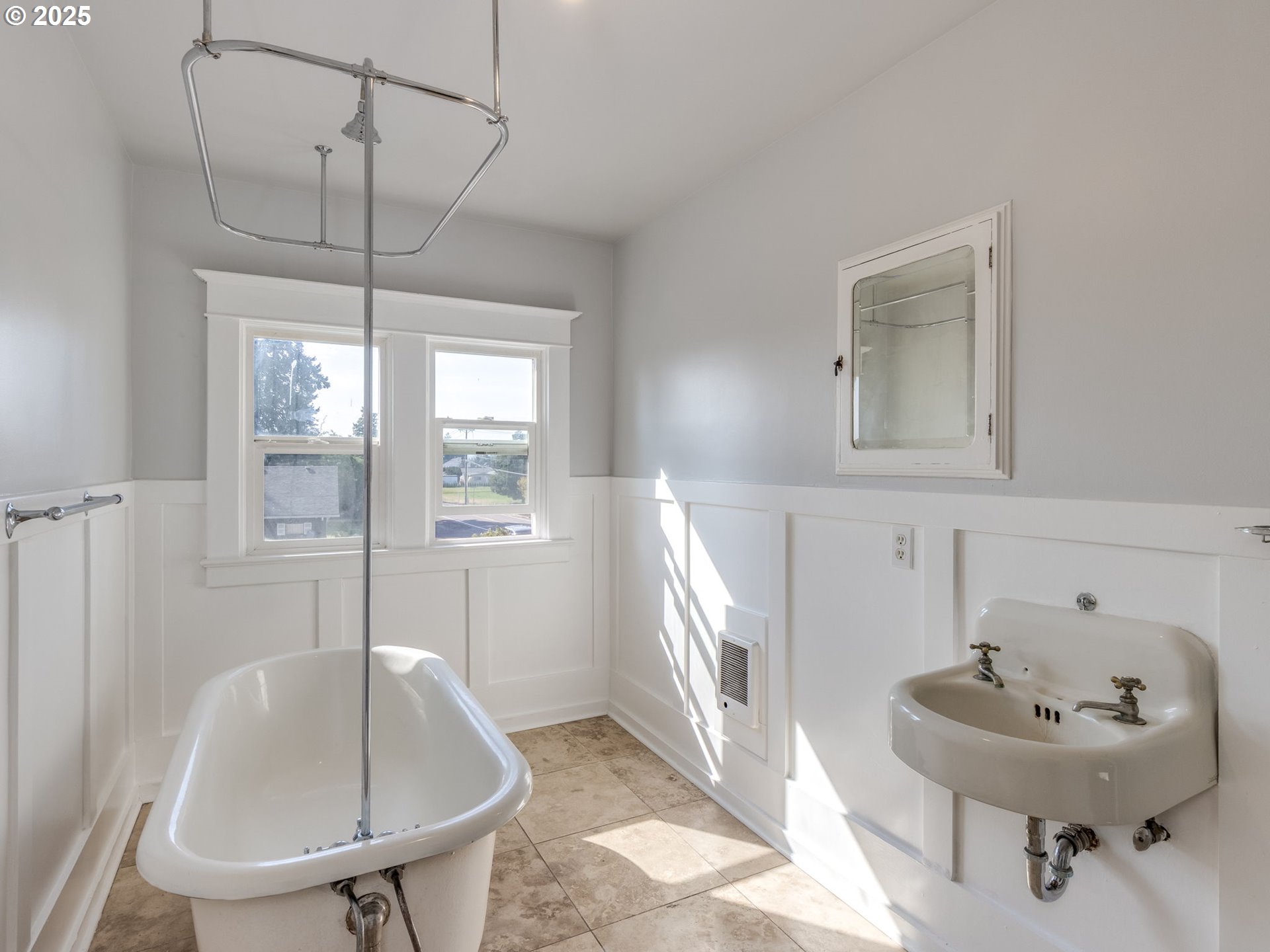 3000 Quinaby Road Northeast Salem, OR 97303 - Photo 26 of 45 Bathroom