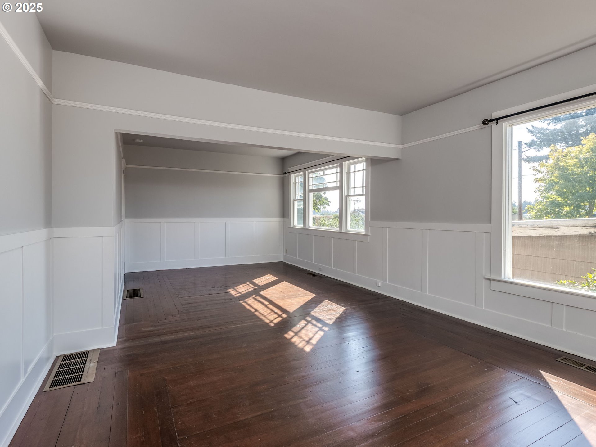 Living Room/Dining Room