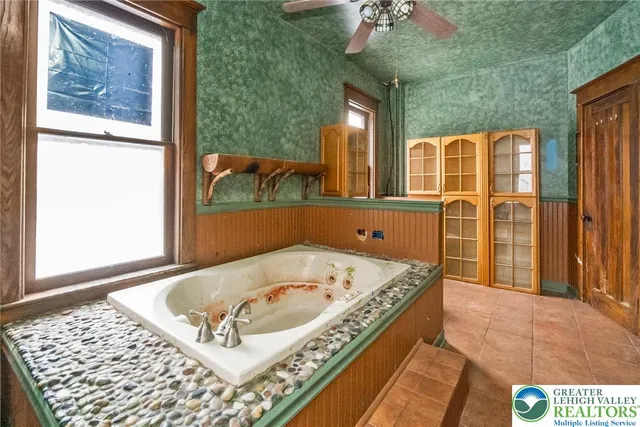 $219,500 | 446 Williams Street, Easton, PA 18042