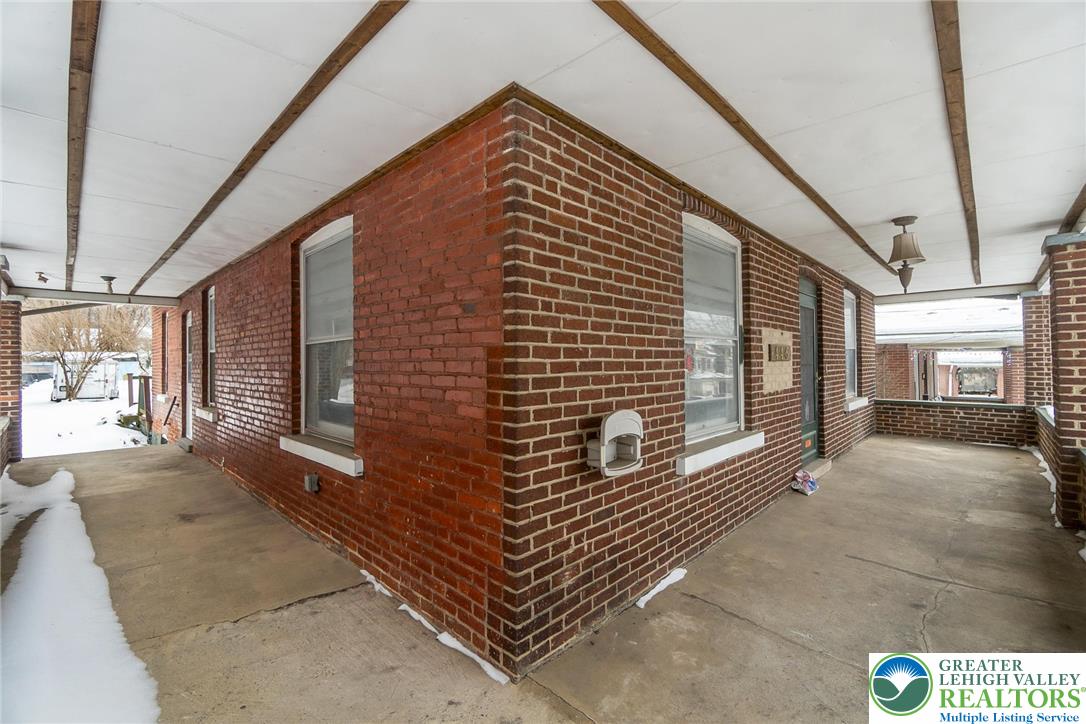 446 Williams Street Easton, PA 18042 - Photo 4 of 38