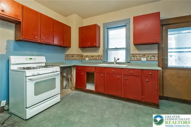 $219,500 | 446 Williams Street, Easton, PA 18042