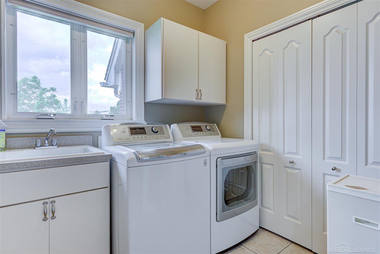 58 Kalhaven Road Rochester, MI 48307 - Photo 26 of 46 50078041-25.JPG