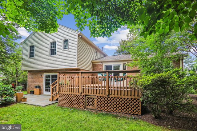 $900,000 | 5 Halifax Court, Rockville, MD 20850