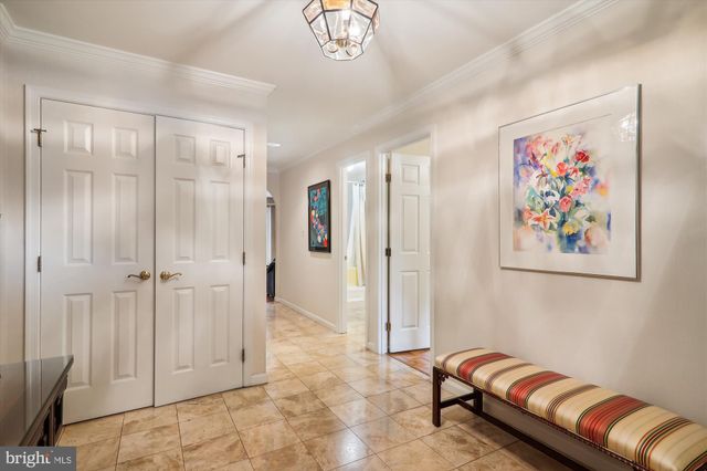 $900,000 | 5 Halifax Court, Rockville, MD 20850