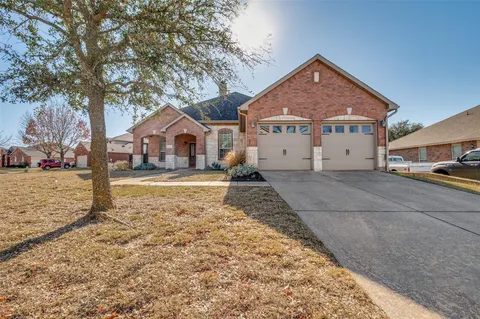 $424,900 | 1710 Chadwick Court, Cedar Hill, TX 75104