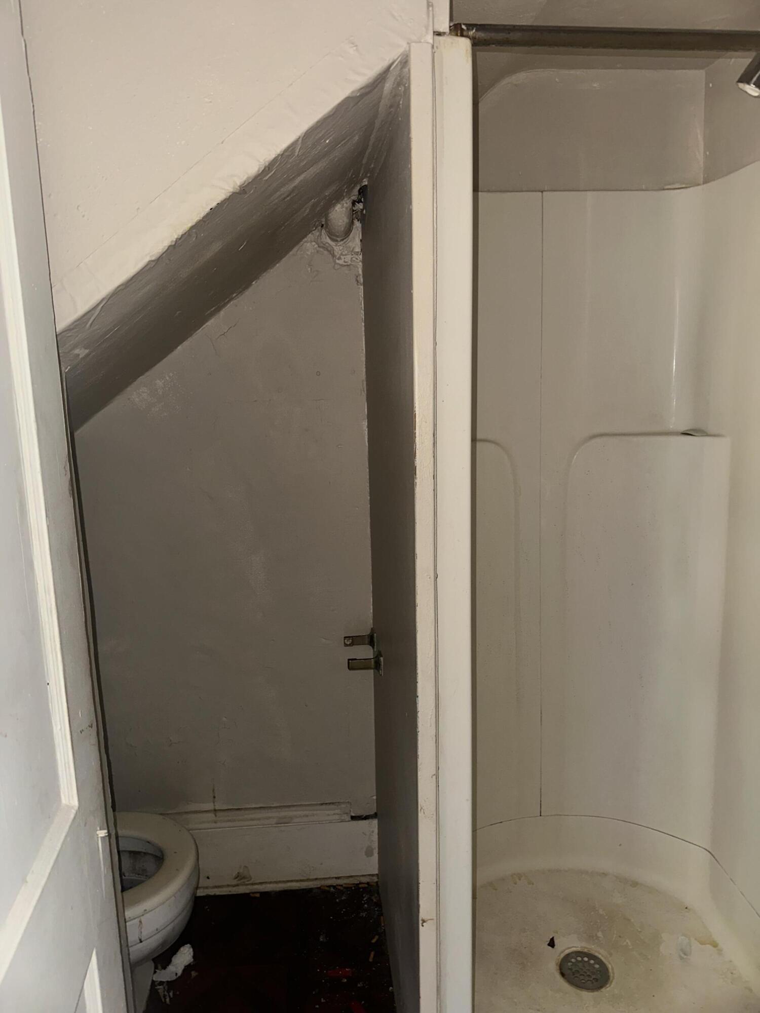 1127 Valley Avenue Southwest Roanoke, VA 24015 - Photo 5 of 6 IMG_2726