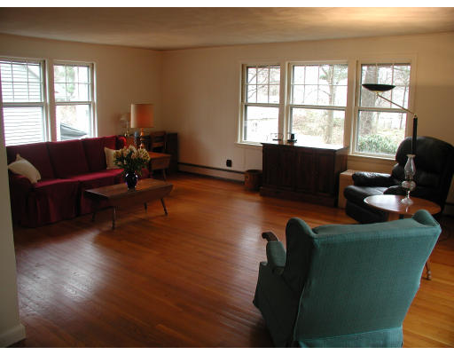 21 Pine Plain Road Wellesley, MA 02481 - Photo 7 of 8