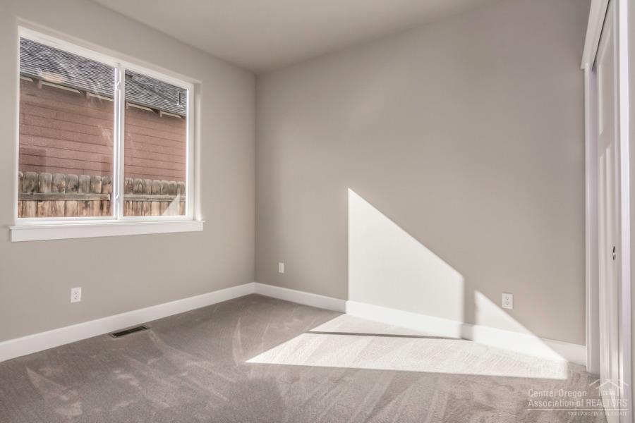 20728 Kilbourne Loop Bend, OR 97701 - Photo 8 of 10 Photo of similar product. Not actual hom