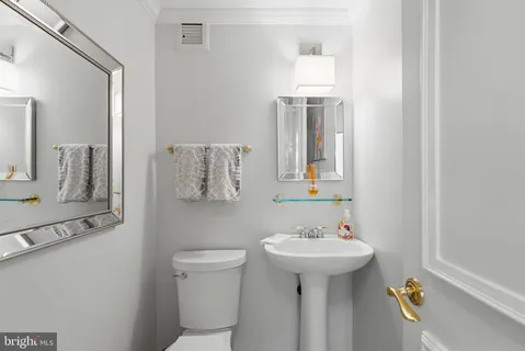 $940,000 | 2801 New Mexico Avenue Northwest, Unit 204, Washington, DC 20007