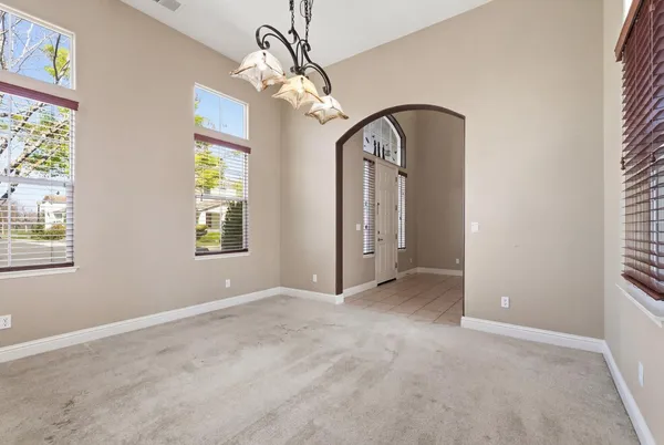 a view of livingroom with windows