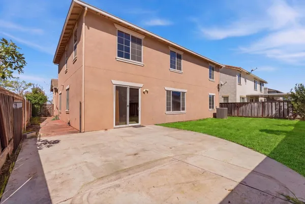 $685,000 | 2153 Saddlebrook Way, Oakdale, CA 95361