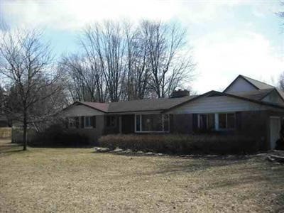 2439 South Long Lake Road Fenton, MI 48430 - Photo 1 of 5 20239815.JPG