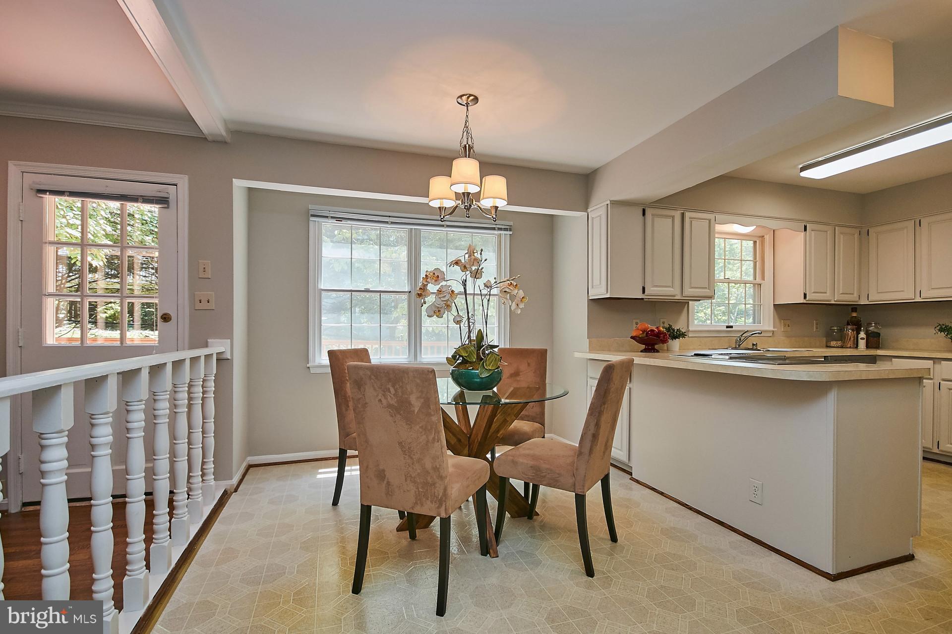1624 8th Place McLean, VA 22101 - Photo 11 of 29 Breakfast Room at Kitchen