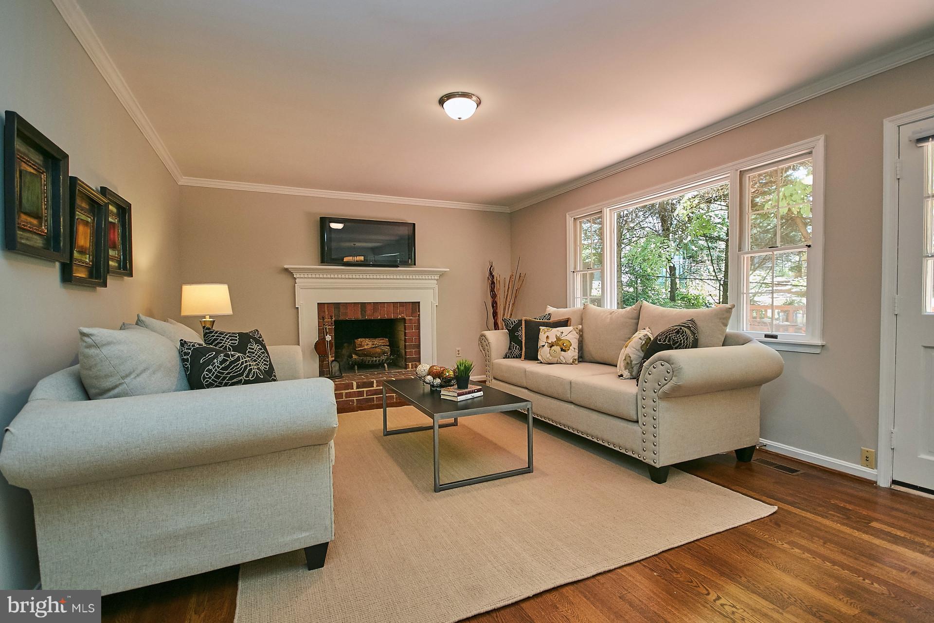 1624 8th Place McLean, VA 22101 - Photo 13 of 29 Family Room with wood burning fireplace