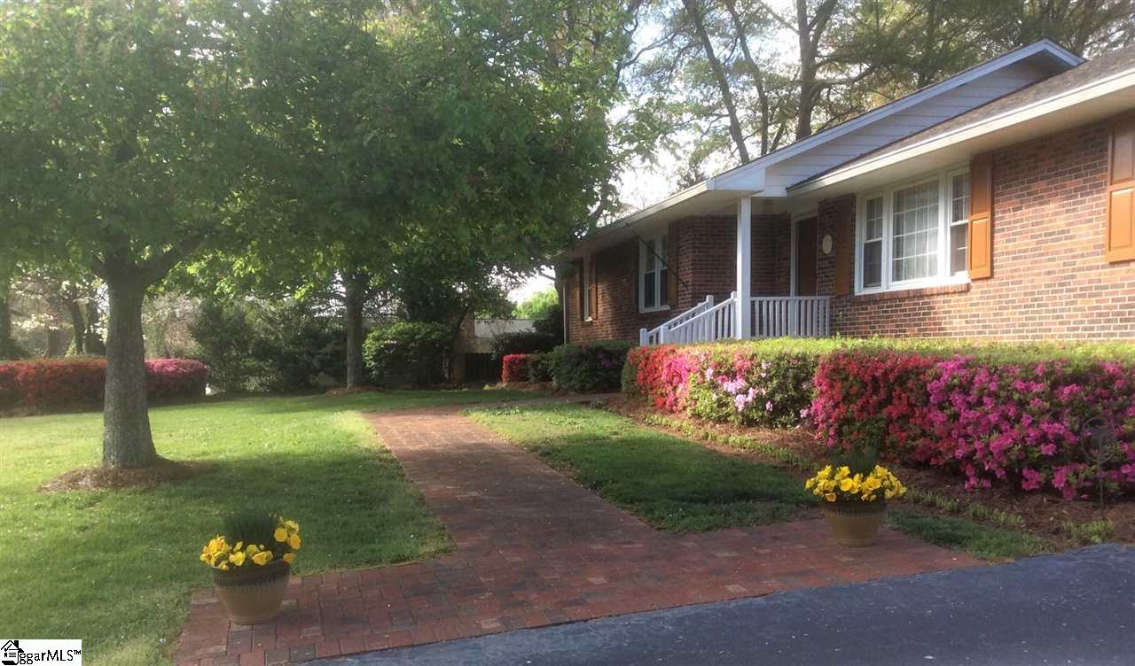 802 Richbourg Road Greenville, SC 29615 - Photo 1 of 20 Gallery Image 1