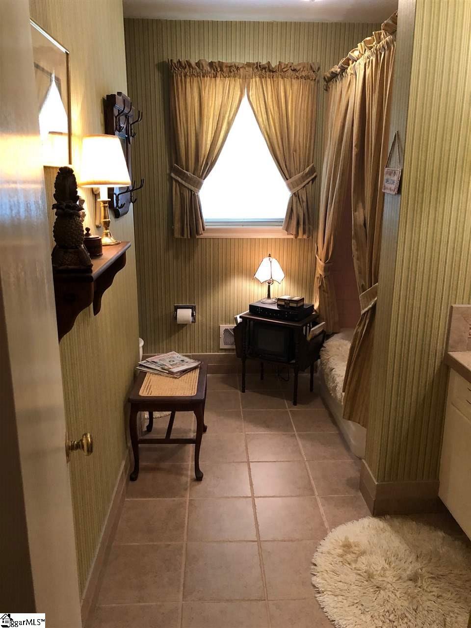 802 Richbourg Road Greenville, SC 29615 - Photo 11 of 20 Gallery Image 11