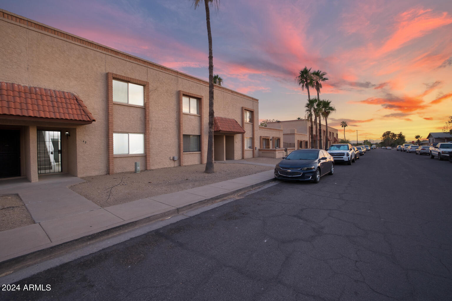 10411 North 11th Avenue, Unit 40 Phoenix, AZ 85021 - Photo 2 of 12 10411 N 11th Ave 40 Phoenix - 707
