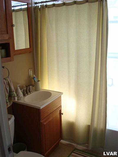 474 Willow Road Hellertown, PA 18055 - Photo 13 of 24 Gallery Image 13