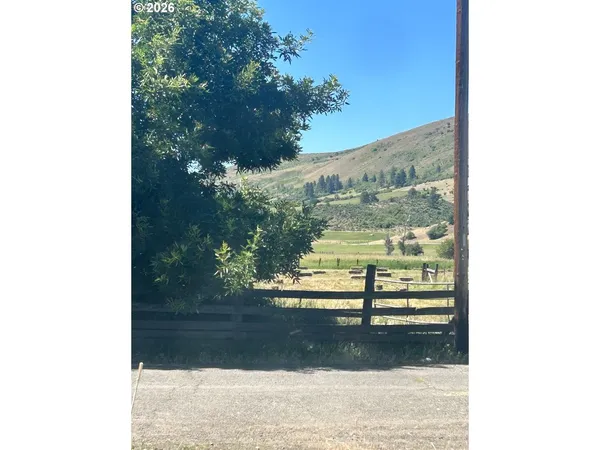 $174,900 | 238 West Dawson Street, Halfway, OR 97834