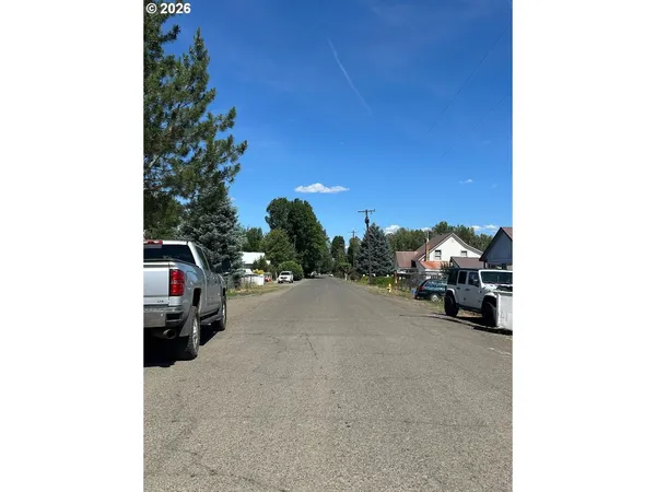 $174,900 | 238 West Dawson Street, Halfway, OR 97834