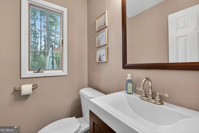 $352,000 | 301 Lake Front Drive, Warner Robins, GA 31088