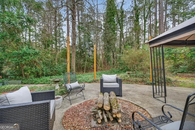 $352,000 | 301 Lake Front Drive, Warner Robins, GA 31088