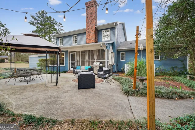 $352,000 | 301 Lake Front Drive, Warner Robins, GA 31088