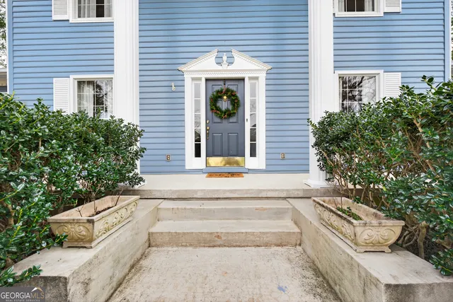 $352,000 | 301 Lake Front Drive, Warner Robins, GA 31088