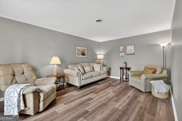 $352,000 | 301 Lake Front Drive, Warner Robins, GA 31088