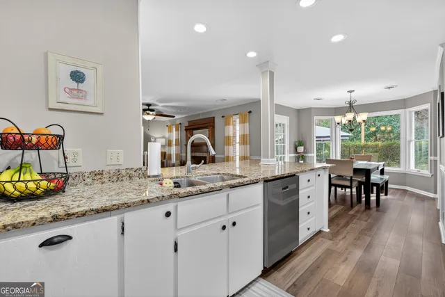 $352,000 | 301 Lake Front Drive, Warner Robins, GA 31088