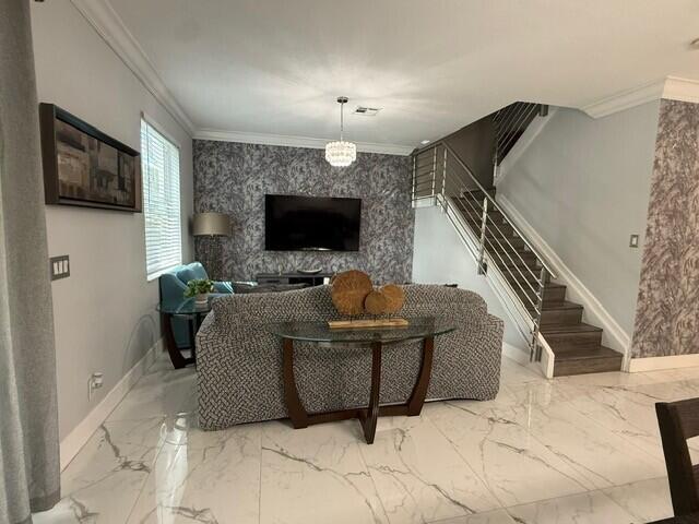 10168 Boca Palm Drive Boca Raton, FL 33498 - Photo 7 of 20 Livingroom