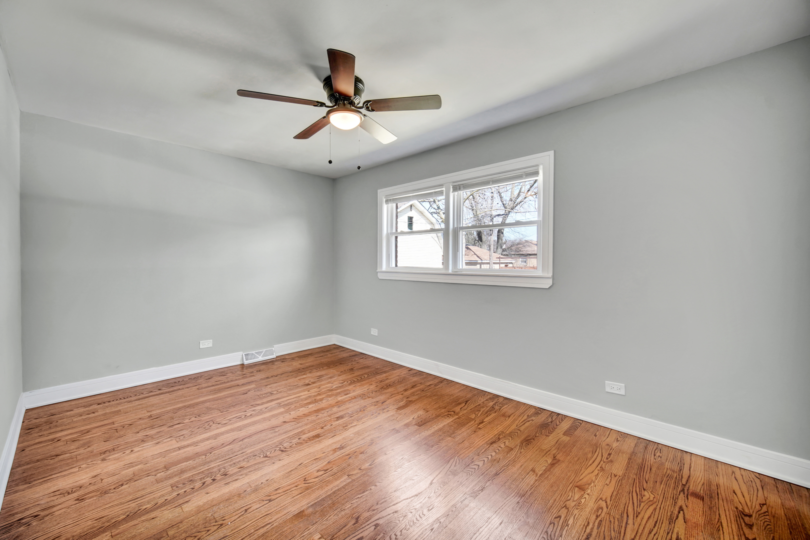 12423 South Normal Avenue Chicago, IL 60628 - Photo 10 of 21