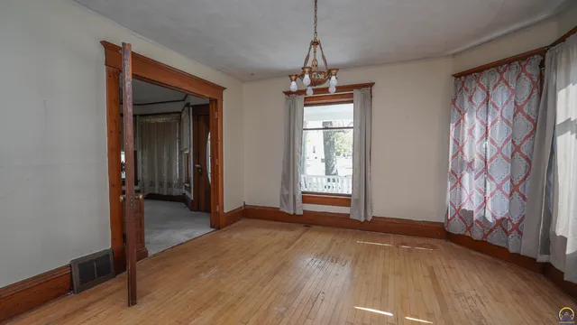 $160,000 | 320 West Street, Havensville, KS 66432