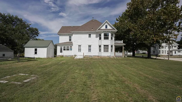 $160,000 | 320 West Street, Havensville, KS 66432