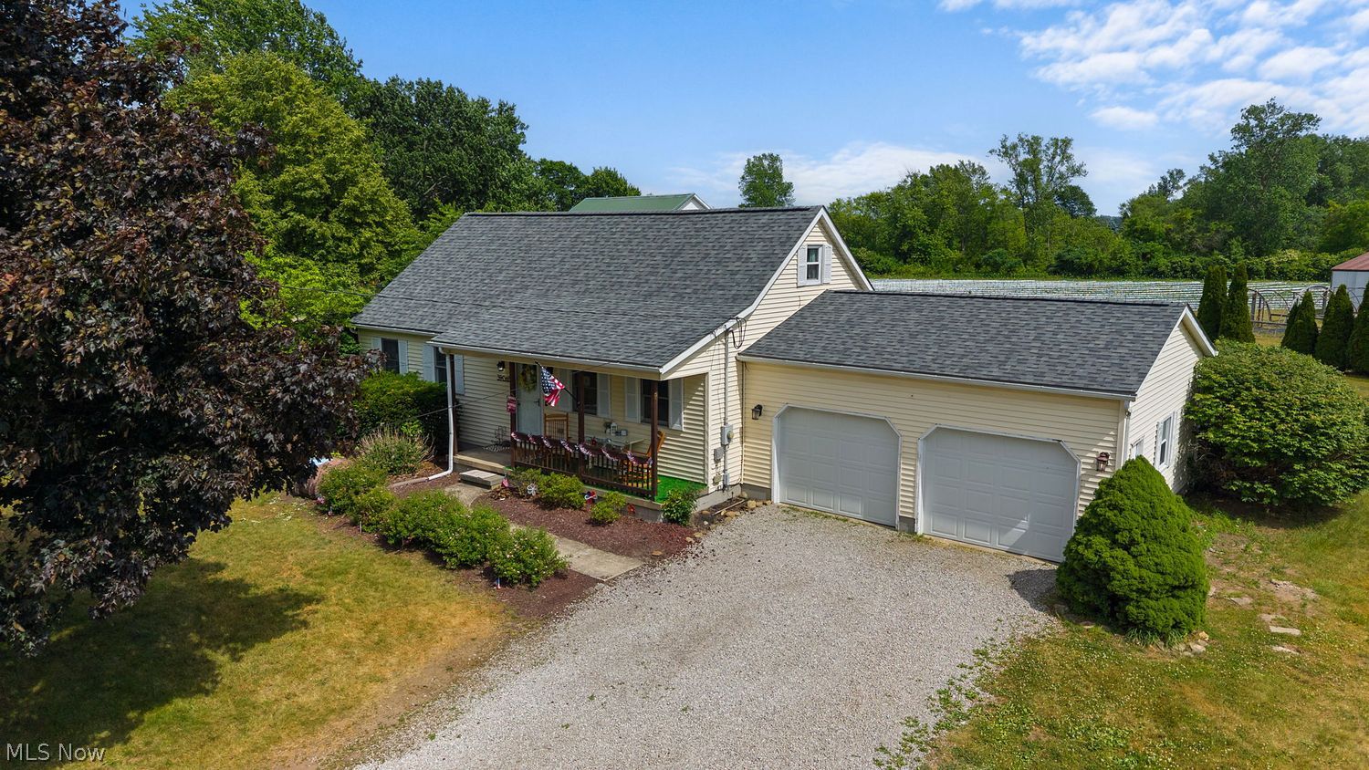 39065 Detroit Road Avon, OH 44011 - Photo 4 of 40
